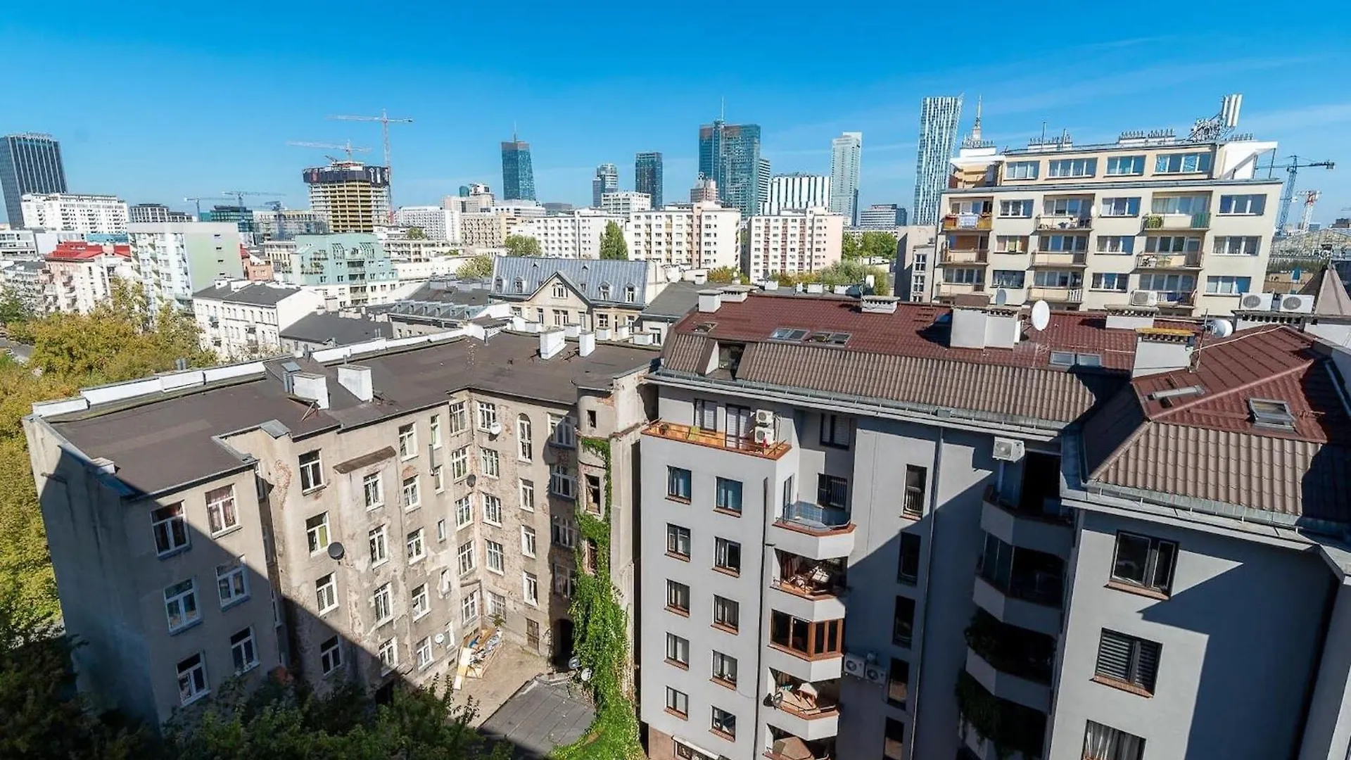 Navy Aesthetic Apartment With Balcony By Noclegi Renters Warsaw