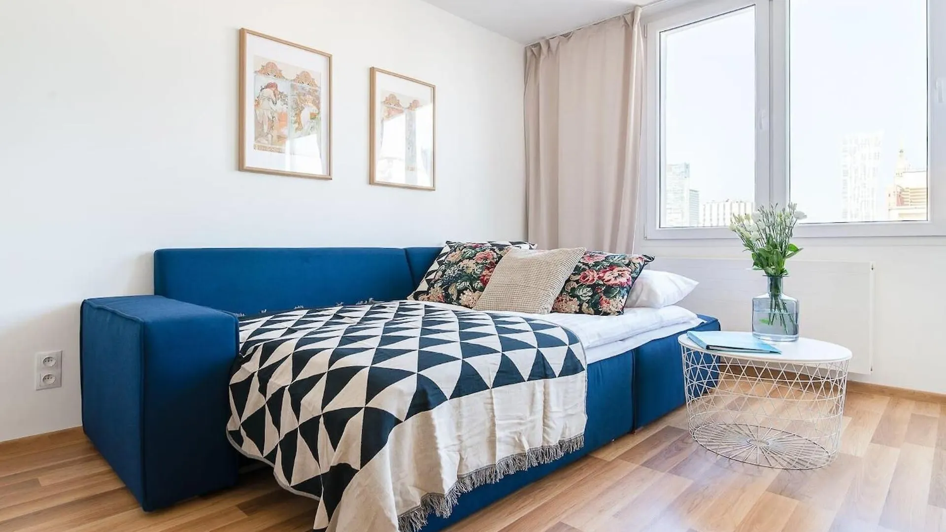 Navy Aesthetic Apartment With Balcony By Noclegi Renters Warsaw